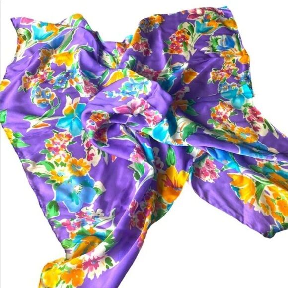 Ralph Lauren Resort 2009 Collection Purple Watercolor Floral Square Silk Scarf - Picture 2 of 16